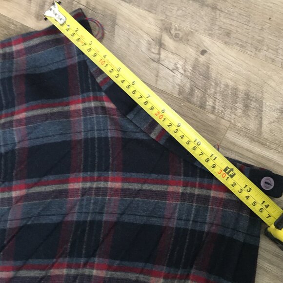 Vintage Canadian Plaid Knife Pleated Wool Skirt 28W - Picture 10 of 13